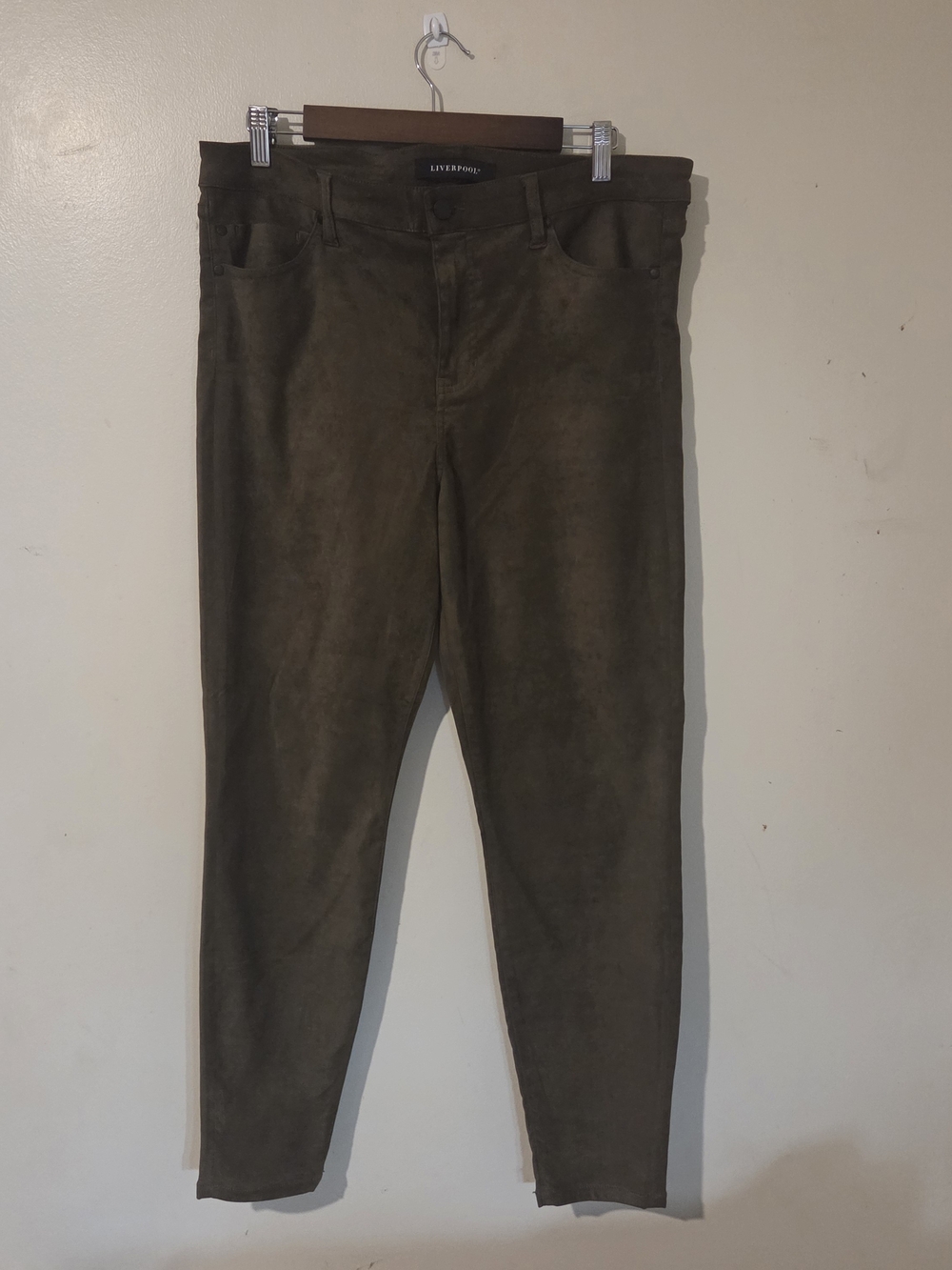 Liverpool Tuscan Olive Women’s Suede Pants New With Tags